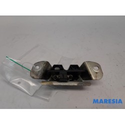 Citroen - C1 - Tailgate lock mechanism
