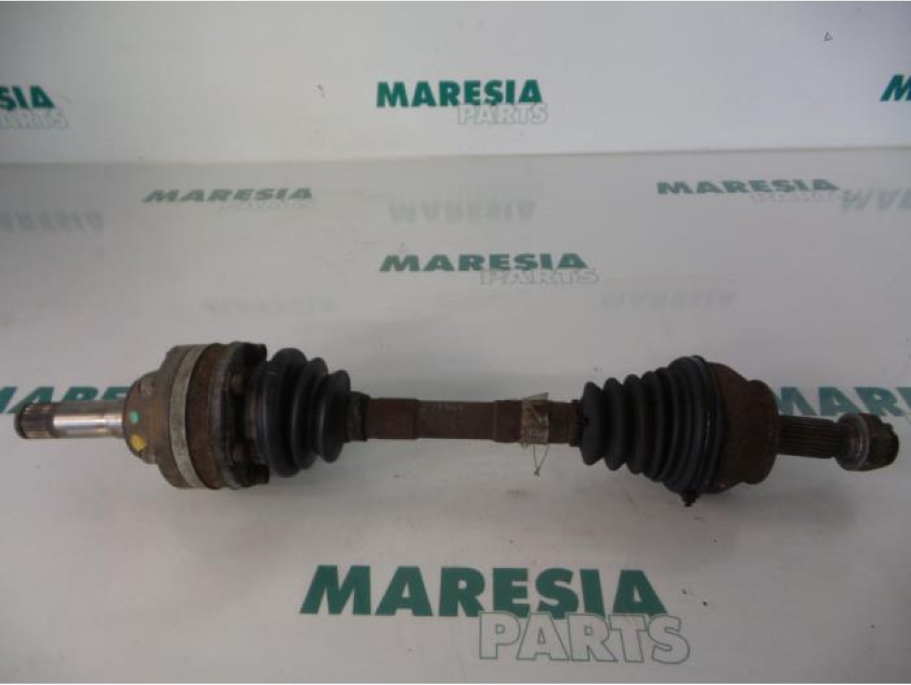 Lancia - Delta - Front drive shaft, left