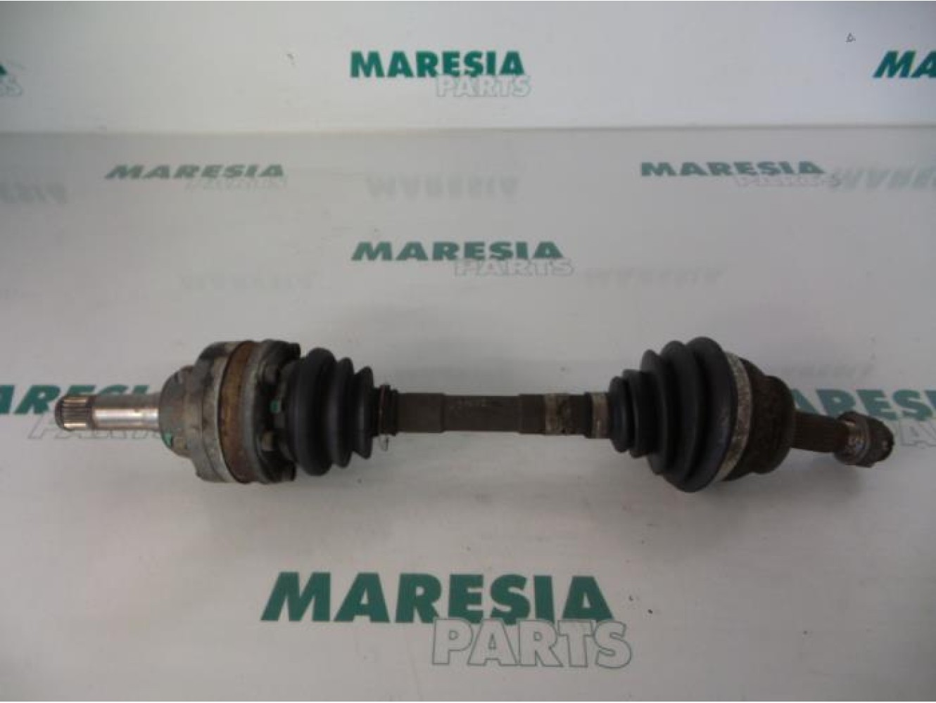 Lancia - Delta - Front drive shaft, left