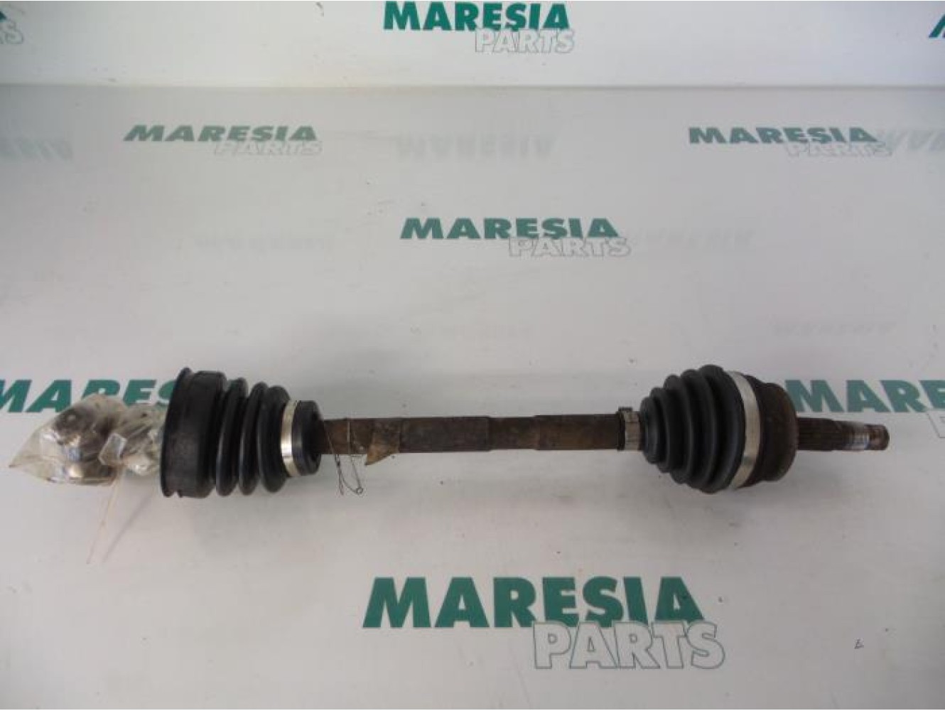 Lancia - Delta - Front drive shaft, left