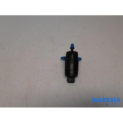 Fiat - 500 - Scheibensprüherpumpe vorne