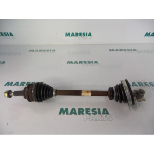 Renault - Kangoo - Front drive shaft, left