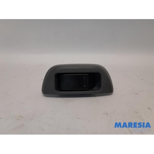 Citroen - C1 - Multi-functional window switch