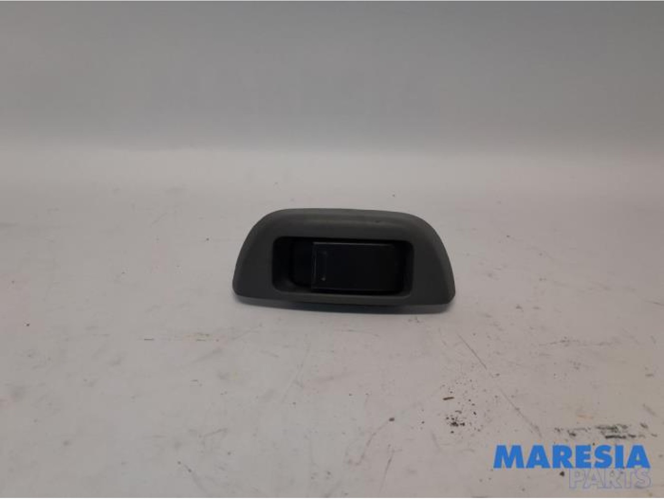 Citroen - C1 - Multi-functional window switch
