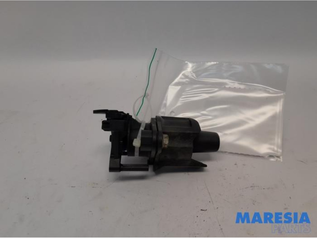 Citroen - C1 - Tailgate lock mechanism