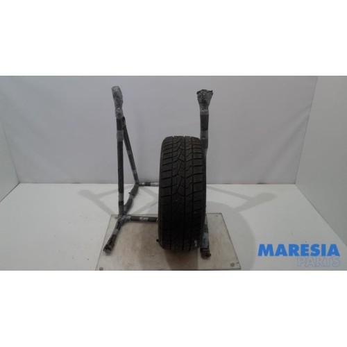 Peugeot - 308 - Winter tyre