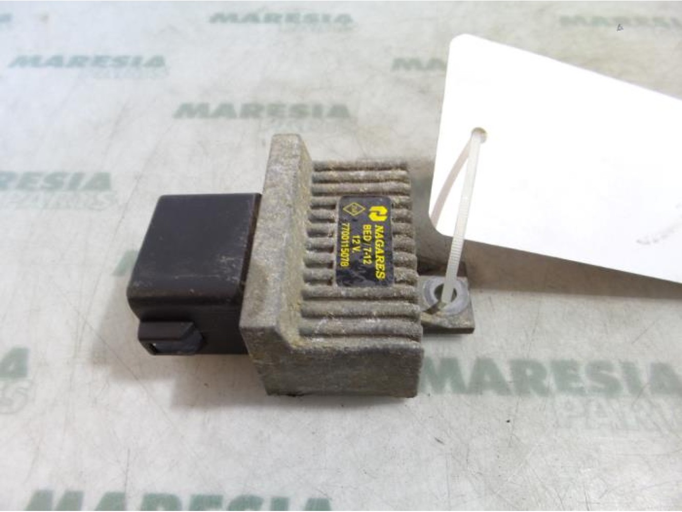 Renault - Laguna - Glow plug relay