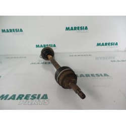 Renault - Megane - Aandrijfas links-voor