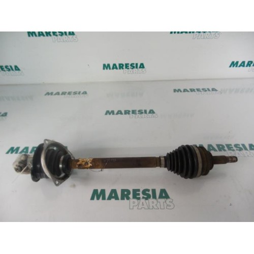 Renault - Megane - Aandrijfas links-voor