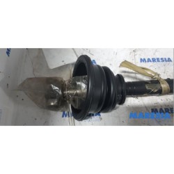Renault - Megane - Aandrijfas links-voor