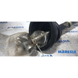 Renault - Megane - Aandrijfas links-voor