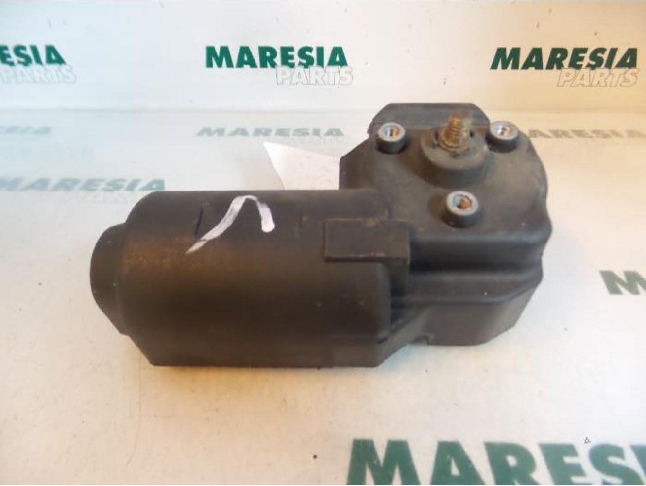 Alfa Romeo - 145/146 - Front wiper motor