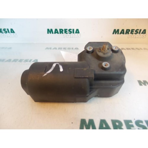 Alfa Romeo - 145/146 - Front wiper motor