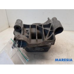 Renault - Scenic - Engine mount