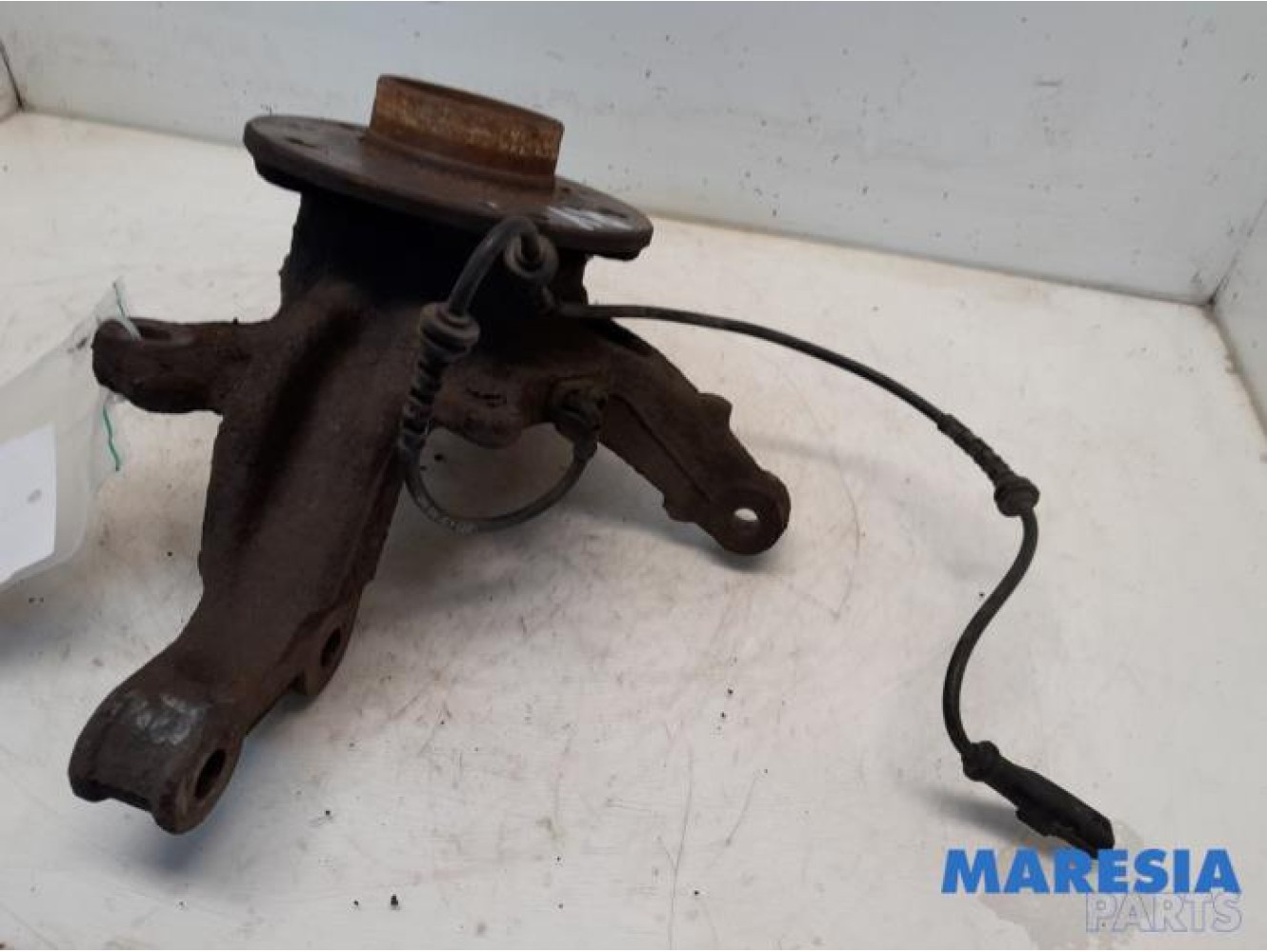 Renault - Scenic - Knuckle, front right
