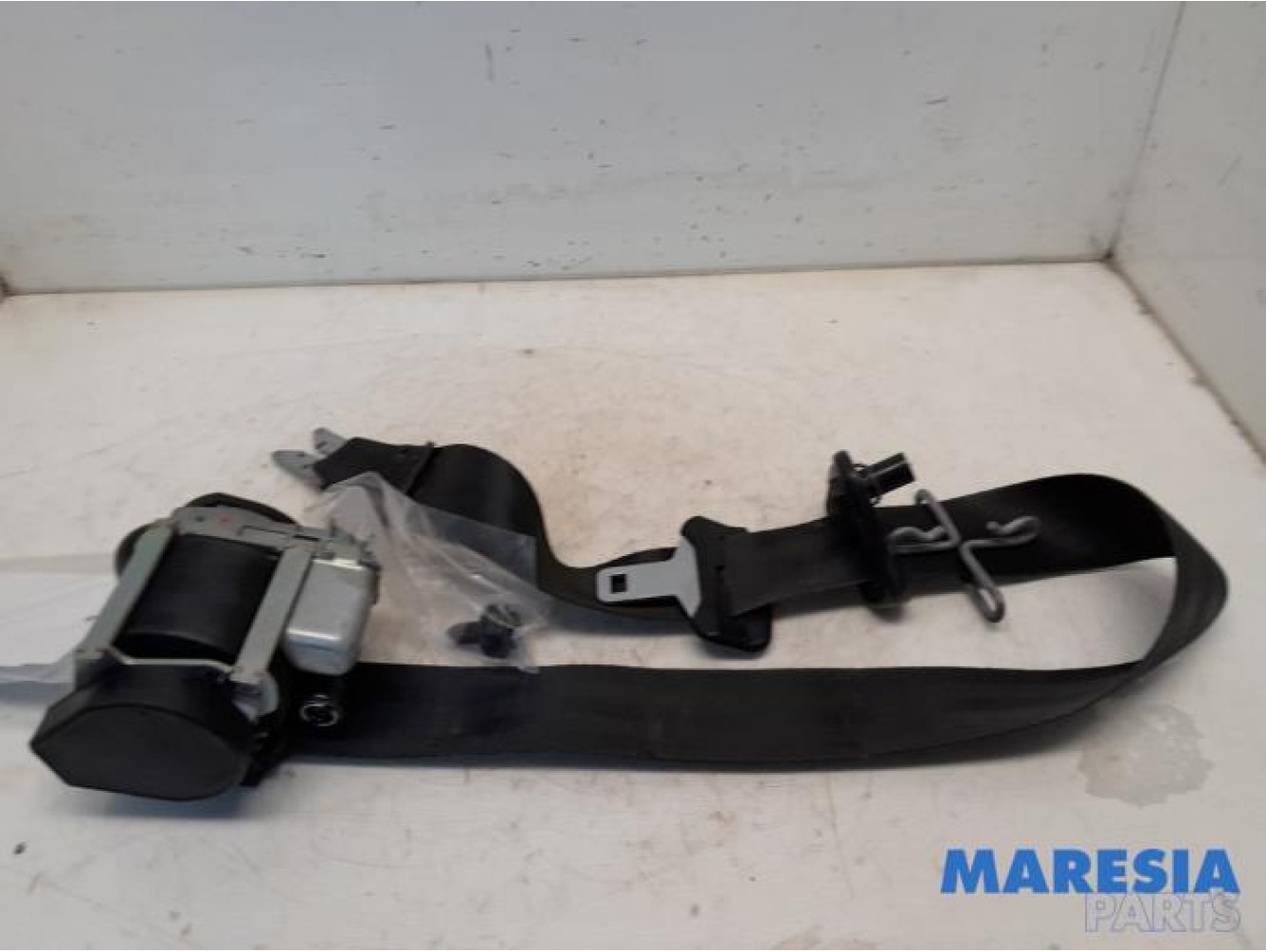 Renault - Scenic - Front seatbelt, left