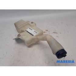 Fiat - 500 - Front windscreen washer reservoir