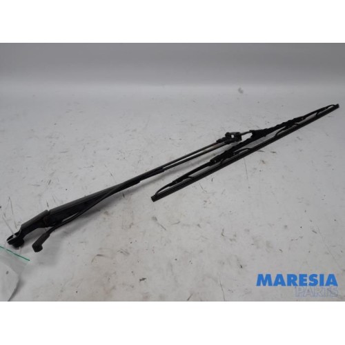 Citroen - C1 - Front wiper arm