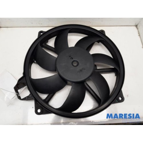 Renault - Scenic - Fan motor