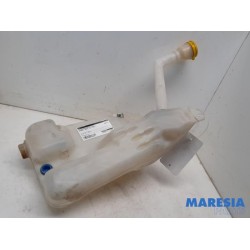 Renault - Scenic - Front windscreen washer reservoir