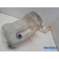 Renault - Scenic - Front windscreen washer reservoir