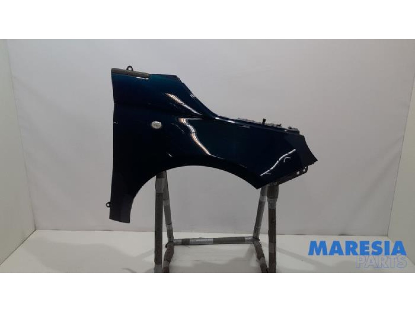 Fiat - 500 - Front wing, right
