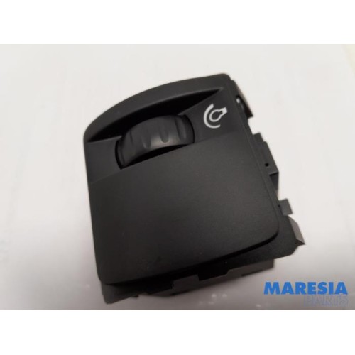 Renault - Scenic - Cockpit dimmer