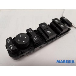 Renault - Scenic - Multi-functional window switch