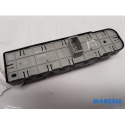 Renault - Scenic - Multi-functional window switch