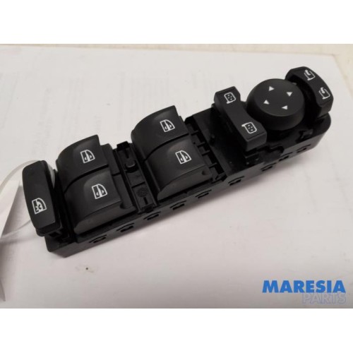 Renault - Scenic - Multi-functional window switch