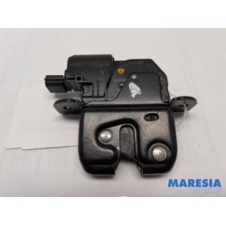 Renault - Scenic - Tailgate lock mechanism