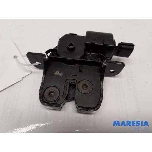 Renault - Scenic - Tailgate lock mechanism