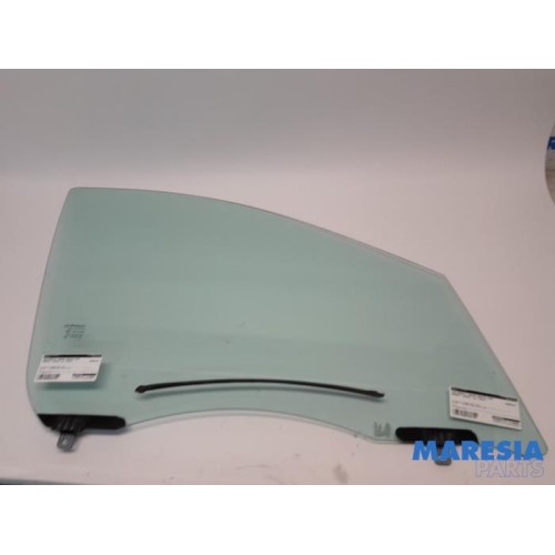 Renault - Scenic - Door window 4-door, front right