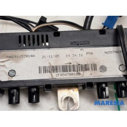 Peugeot - 307 - Antenna Amplifier