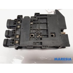 Renault - Scenic - Voltage regulator
