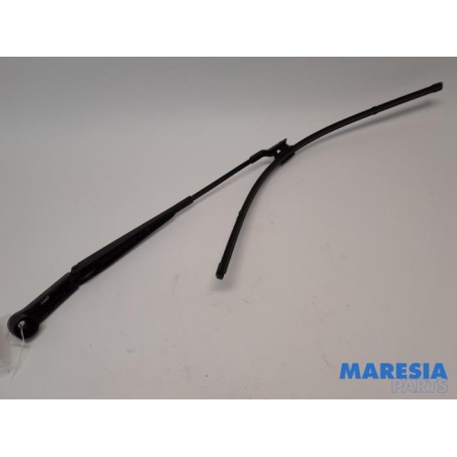 Citroen - C4 Grand Picasso - Front wiper arm