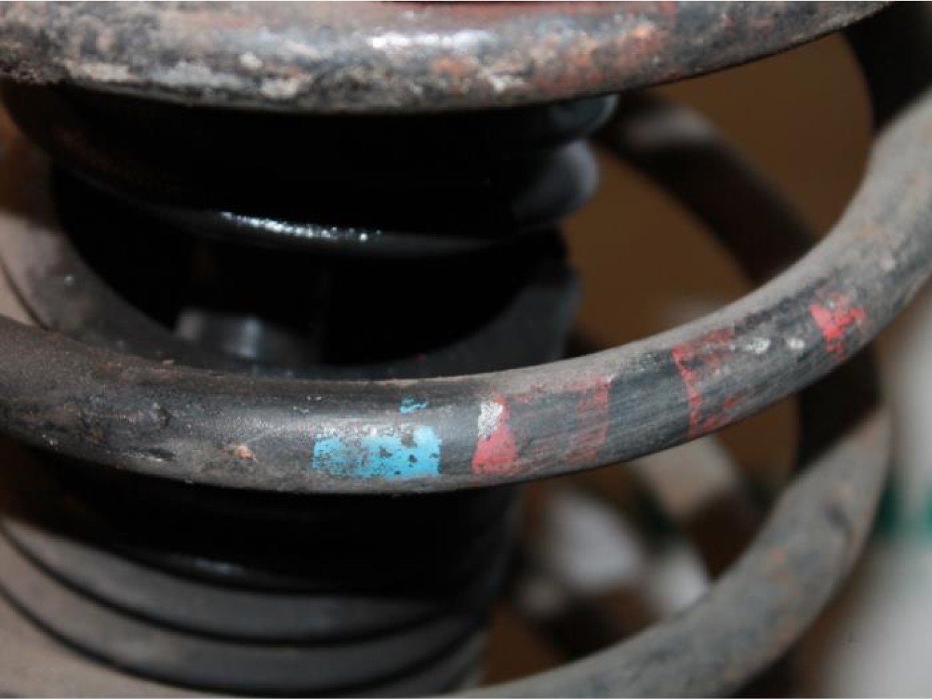 Peugeot - 306 - Stoßdämpferstrebe rechts vorne