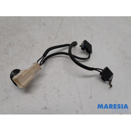 Peugeot - 307 - Convertible top position sensor