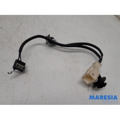 Peugeot - 307 - Convertible top position sensor
