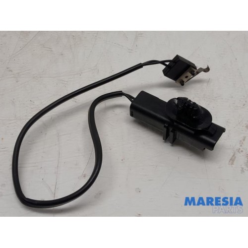 Peugeot - 307 - Convertible top position sensor