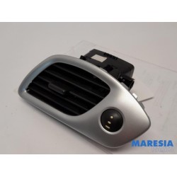 Renault - Scenic - Dashboard vent