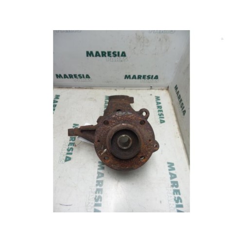 Peugeot - 206 - Knuckle, front right