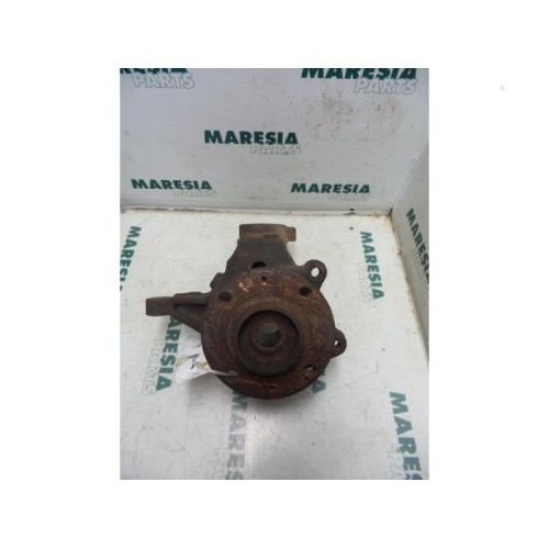 Peugeot - 206 - Knuckle, front right