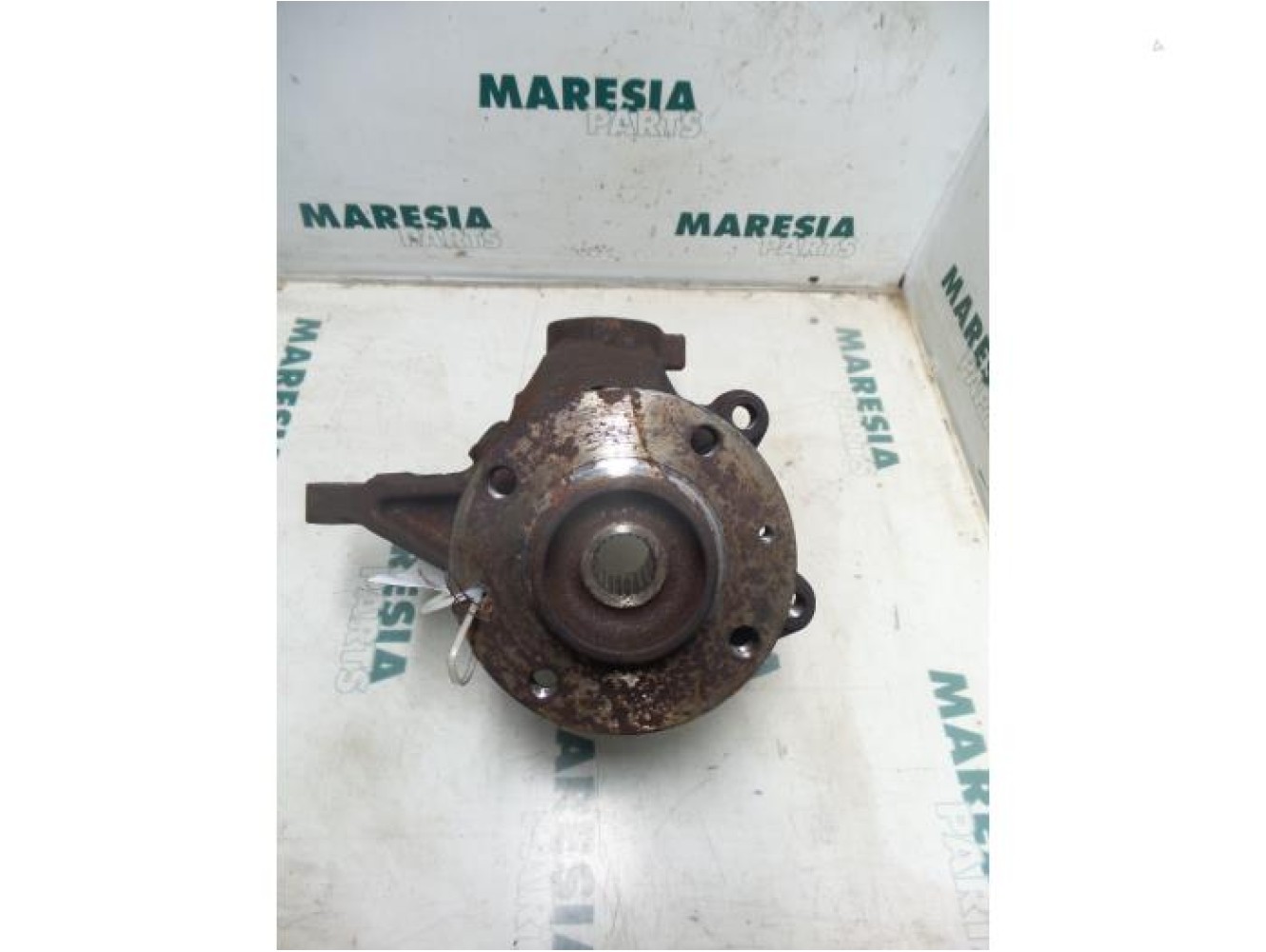 Peugeot - 206 - Knuckle, front right
