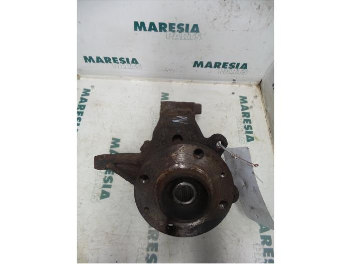 Peugeot - 206 - Knuckle, front right