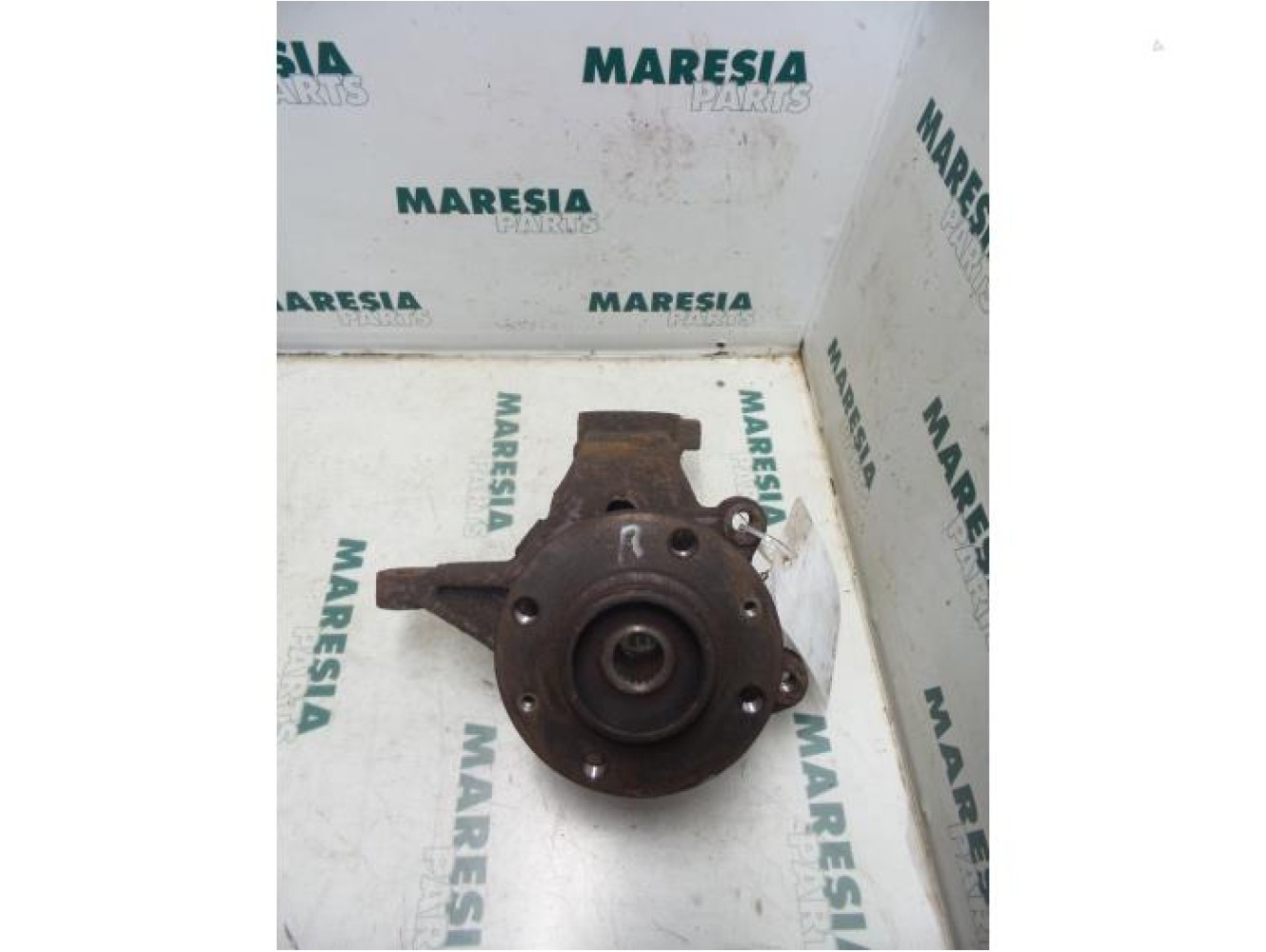 Peugeot - 206 - Knuckle, front right
