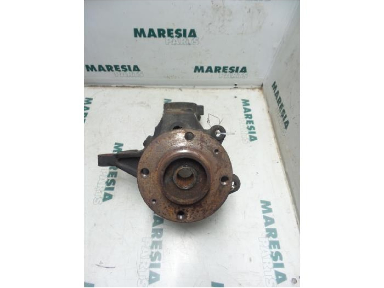 Peugeot - 206 - Fusee rechts-voor