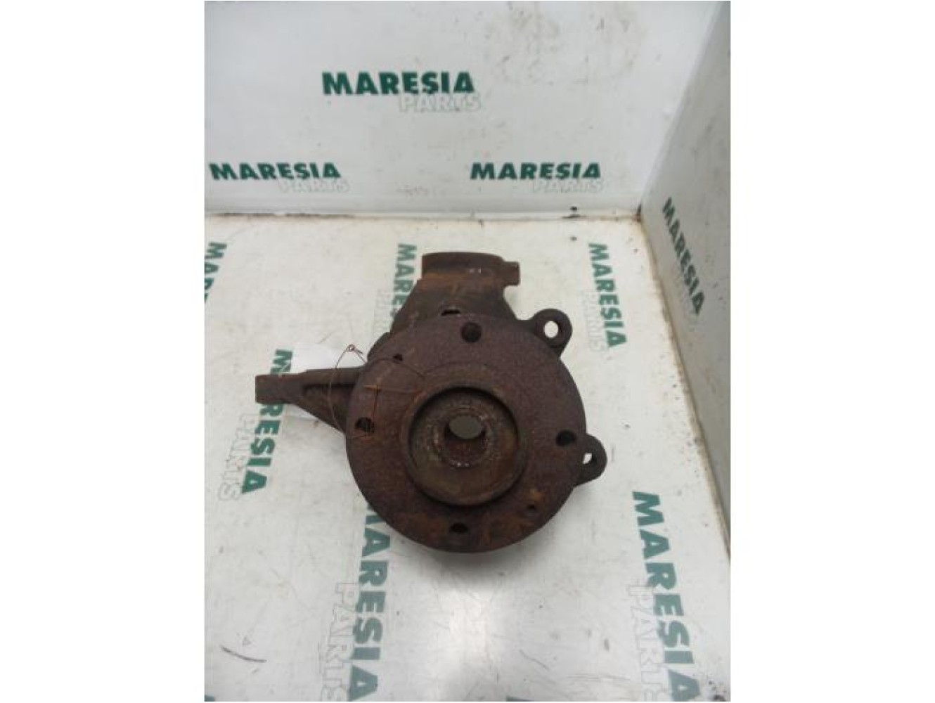 Peugeot - 206 - Knuckle, front right