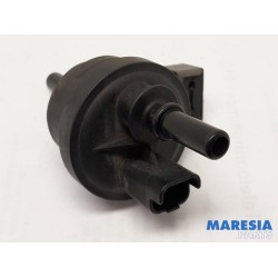 Renault - Scenic - Vacuum valve