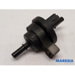 Renault - Scenic - Vacuum valve